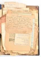 1925-1935 Több mint 100 db döntően torta- és édességrecept kézzel írva egy régi irattartóban