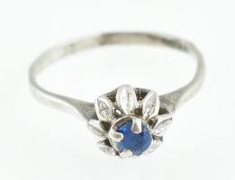 Ezüst (Ag) Kék köves gyűrű. Jelzett, bruttó: 1,3g, m: 50