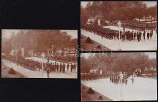 1907 3 db eredeti fotó Bécsújhelyi (Wiener Neustadt) Katonai Akadémia kertjében felállított I. Ferenc József császár mellszobrának felavatási ünnepségéről katonai díszpompával, hátoldalt németül feliratozva, szép állapotban, 9×14 cm