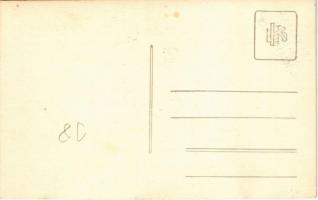 Nagykőrös, Arany János Református gimnázium, Hősök szobra, emlékmű. Szmrecsányi M. photo