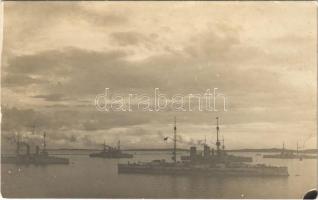 Az Osztrák-Magyar Haditengerészet hajóraja / WWI Austro-Hungarian Navy K.u.K. Kriegsmarine squadron, battleships. photo (EB)