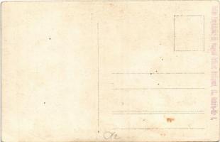 Magyar katonai gyalogos csapat kiképzése a Ludovikában. Beller fényképész és nagyító intézet. Bakáts...