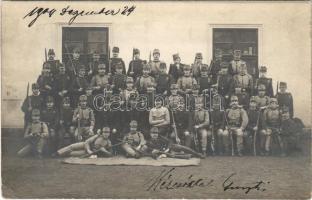 1904 Besztercebánya, Banská Bystrica; katonai kiképzés csoportképe / Hungarian military training, soldiers group photo (EK)