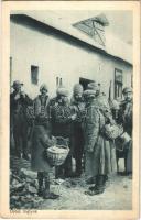 Orosz hadifoglyok. Az Érdekes Újság kiadása / WWI Austro-Hungarian K.u.K. military, Russian POWs (prisoners of war)