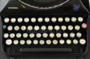cca 1940 Durabel hordozható írógép magyar billentyűkkel, eredeti, kopott tokjában