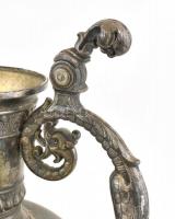 Antik ezüstözött ón boros kanna, vésett felirattal, kopott, m: 29 cm