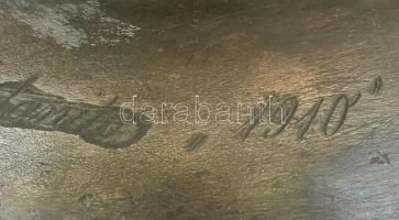 Antik ezüstözött ón boros kanna, vésett felirattal, kopott, m: 29 cm