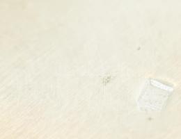 Ezüst (Ag) gyógyszeres doboz gyöngyház berakással. Jelzett. d: 3 cm br 18,18 g