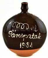 Sárospatak 1981. Kerámia korsó. Kézzel festett, jelzés nélkül, hibátlan. 17 cm