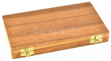 Ékszermérleg fa dobozban, 23x13x3cm