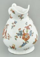 Tejes kancsó, kézzel festett porcelán, jelzett m: 15 cm