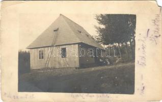 1911 Visk, Vyshkovo (Máramaros); Az új alma pakoló / house. photo (EM)