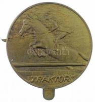 ~1940. Traktor feliratú, sárgaréz lovassport vagy lóverseny jelvény (40mm) T:2,2-