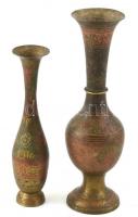 2 db indiai réz váza, kopottak, egyiken apró horpadással, m: 25 és 31 cm