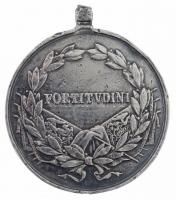 1917. "Károly Ezüst Vitézségi Érem II. osztálya" jelzetlen Ag kitüntetés mellszalag nélkül...