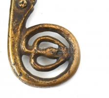 Míves juhászkampó, réz, cizellált díszítéssel, XIX. sz. második fele, h: 8 cm