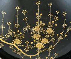 Japán talpas kínálótál 6 db szakés fém pohárral, kopott