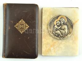 Kegytárgy imakönyvvel, ónix, ezüstözött fém, Alma Mater.