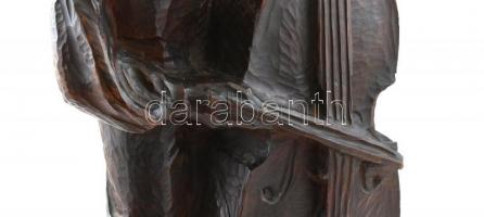 Nagybőgős, faragott fa, jelzés nélkül, m: 64 cm