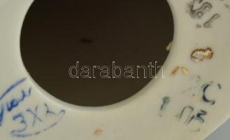 Szovjet haját fésülő lány, kézzel festett porcelán, jelzett, kopott. m: 16 cm