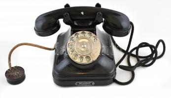 Standard Villamossági R.T, régi bakelit tárcsázós telefon, kissé kopottas, 16x14,5 cm (Magyar Királyi Posta címerével), hátul hiánnyal