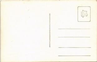 1942 Kívül a kaszárnyán, kinn a kapunál. Katonai üdvözlőlap / WWII Hungarian military greeting card ...