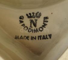 Olasz posztamens, kézzel festett porcelán, jelzett, sérült, m: 44 cm