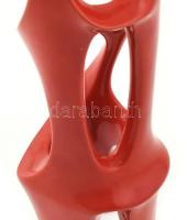 Zsolnay Török János(1932-1996): Házaspár. Ökörvér mázas porcelán fajansz, jelzés nélkül, 1970 körül,...