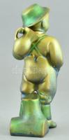 Zsolnay korsós fiú. Eozinmázas porcelán fajansz, jelzett, 1930 körül, sérült, javított. m: 20 cm