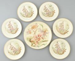 Zsolnay virág mintás süteményes készlet. Kézzel festett, részben jelzett, kopott, mázrepedt d: 18 és...