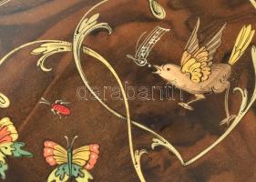 Díszes zenélő fadoboz. 30x17x7cm