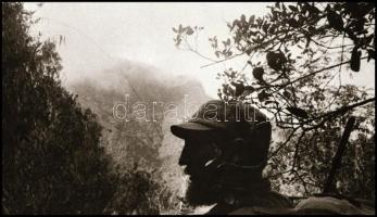 cca 1962 Kubai forradalom feliratú negatívtartó tasakban 21 db NEGATÍV Kotnyek Antal (1921-1990) bud...