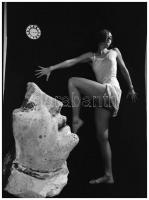 Különböző időpontokban, eltérő helyszíneken készült akt felvételek, vegyes válogatás több életműből,...