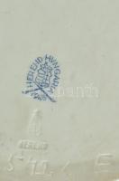 Herendi szoptató anya, kézzel festett, jelzett, apró kopással, m:19 cm