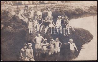 cca 1910 Abbazia fürdőző gyerekek Photo: Jellusich fotólap