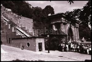 1986 Budapest, a budai sikló átadás előtt és után, 76 db vintage NEGATÍV, 24x36 mm