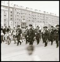 cca 1960 Munkásőrség, 37 db negatív kockát tartalmazó filmszalag