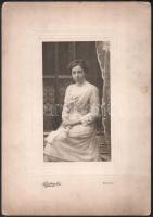 cca 1910 Hölgyportré, kartonra kasírozott fotó Scherling szatmári műterméből, 18,5×10,5 cm
