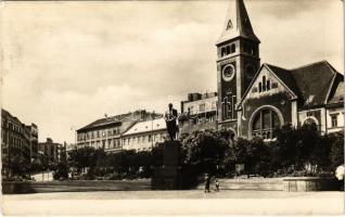 1951 Pozsony, Pressburg, Bratislava; Stálinovo námestie, Stálinov pomník / Sztálin tér és szobor / Stalin Square and monument, statue (EK)