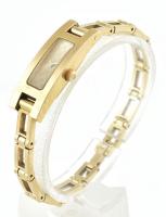 Gucci női karóra. Kvarc szerkezet, működő, jó állapotban, fém szíjjal. 34x6 mm