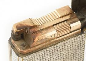 Dupont öngyújtó. Jelzett, működő, feltöltött állapotban, alján karcokkal