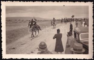 cca 1940-1945 II. világháborús katonai fotók, harckocsi, repülőgép, elesett katonák, járművek, bevon...