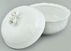 Herendi fehér mázas porcelán bonbonniere. Rózsás díszítéssel. Jelzett, hibátlan. d: 19 cm, m: 14 cm