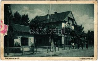 1927 Balatonalmádi, vasútállomás, vasutasok (fa)