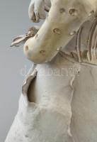 Kovács Éva (1938-2017): Szeret nem szeret, mázas kerámia, mázrepedésekkel, jelzett, m: 42cm