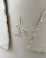 Kovács Éva (1938-2017): Szeret nem szeret, mázas kerámia, mázrepedésekkel, jelzett, m: 42cm