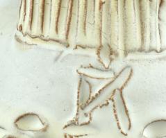 Kovács Éva (1938-2017): Coffos lány, mázas kerámia, hibátlan, jelzett, m: 15cm