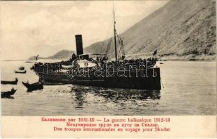 Des troupes internationales en voyage pour Skadar / SS Scutari transporting the mariners to Shkodra