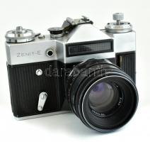 Zenith E fényképezőgép, Helios-44-2 objektívvel, eredeti bőr tokjában, vakuval