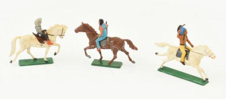 Starlux retró lovas indián és cowboy figurák, 3 db, kisebb kopásnyomokkal, az egyik sérült, h: 9-10,5 cm